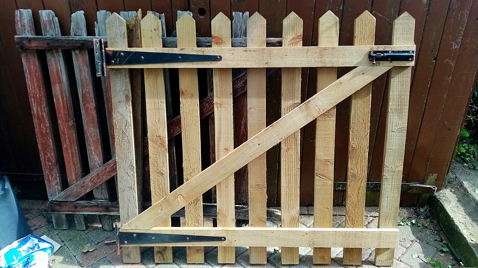 DM HANDYMAN PROPERTY MAINTENANCE — Photos 5